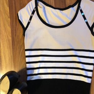 White House Black Market short sleeve sweater